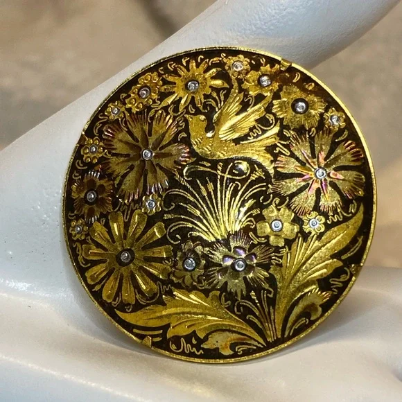 Vintage EUC Damascene Brooch/pin Gorgeous Engraving with a Rhinestone Look